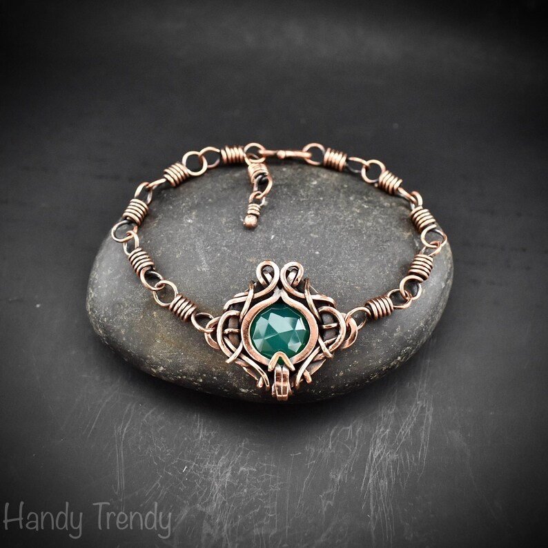 Green onyx chain bracelet, Free flow copper wire wrapped bracelet, Size 7.75 inch, Adjustable size, Unique gift, One of a kind jewelry