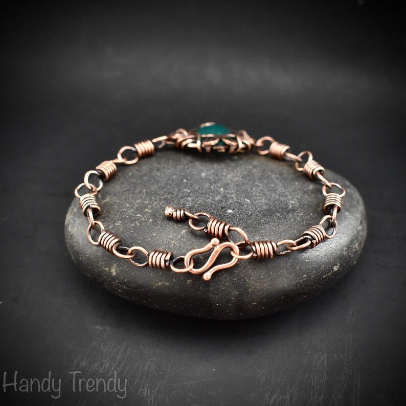 Green onyx chain bracelet, Free flow copper wire wrapped bracelet, Size 7.75 inch, Adjustable size, Unique gift, One of a kind jewelry