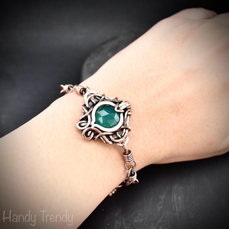 Green onyx chain bracelet, Free flow copper wire wrapped bracelet, Size 7.75 inch, Adjustable size, Unique gift, One of a kind jewelry