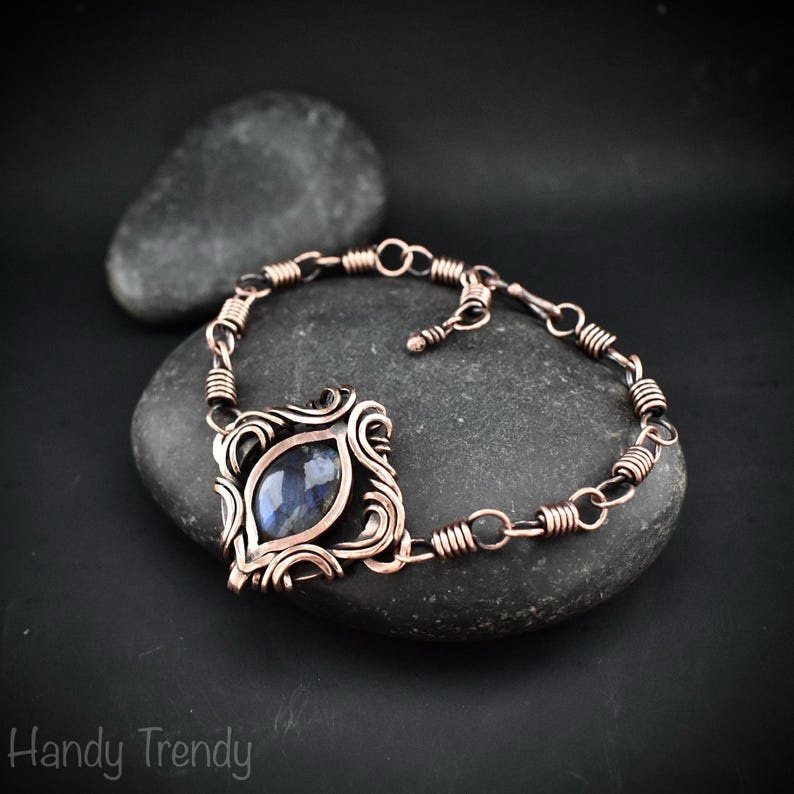 Blue labradorite chain bracelet, Free flow copper wire wrapped bracelet, Size 8 inch, Adjustable size, Unique gift, One of a kind jewelry