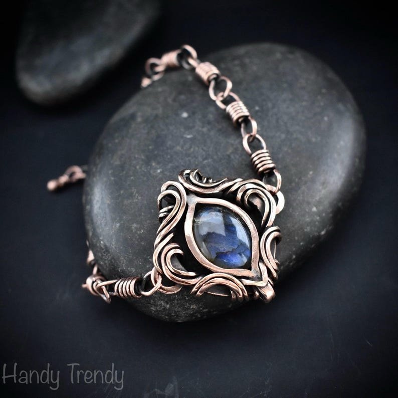 Blue labradorite chain bracelet, Free flow copper wire wrapped bracelet, Size 8 inch, Adjustable size, Unique gift, One of a kind jewelry