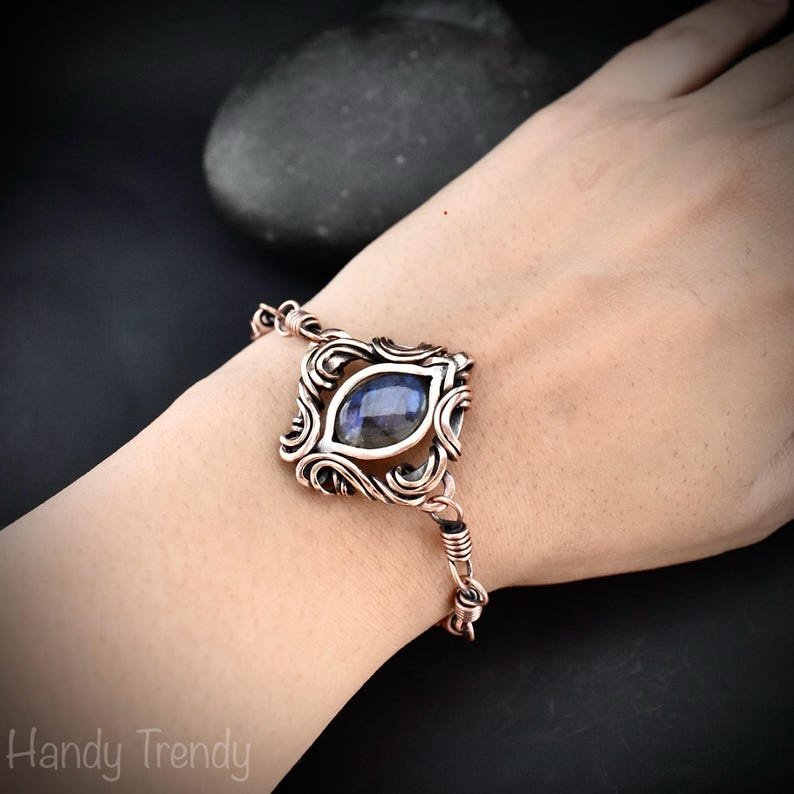 Blue labradorite chain bracelet, Free flow copper wire wrapped bracelet, Size 8 inch, Adjustable size, Unique gift, One of a kind jewelry
