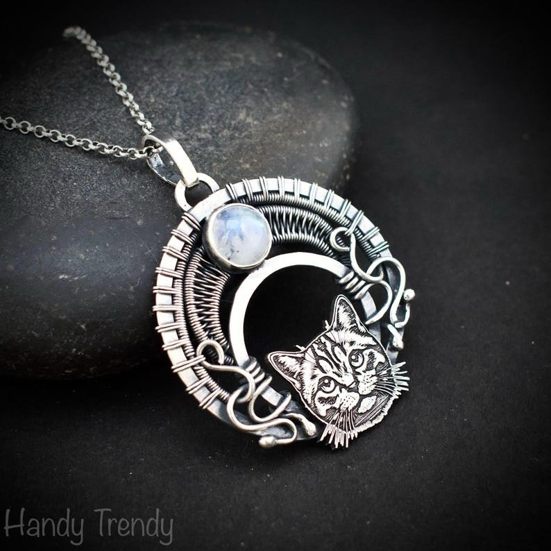 American shorthair cat pendant, 925 sterling silver and rainbow moonstone necklace, Animal jewelry, Unique handmade one of a kind necklace