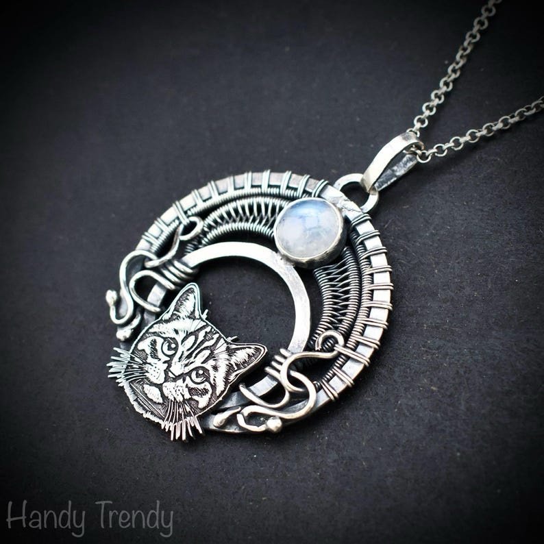 American shorthair cat pendant, 925 sterling silver and rainbow moonstone necklace, Animal jewelry, Unique handmade one of a kind necklace