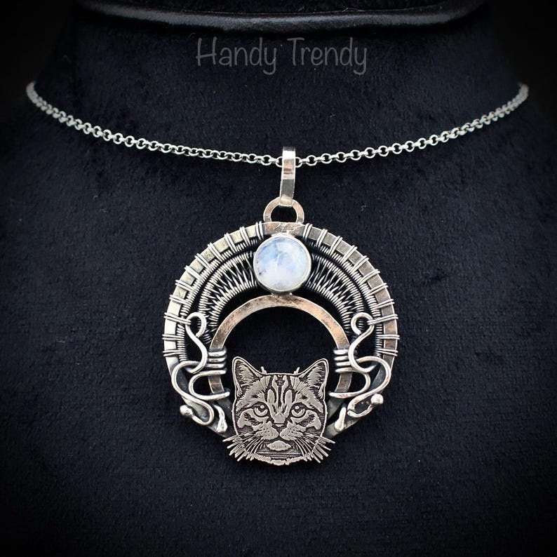 American shorthair cat pendant, 925 sterling silver and rainbow moonstone necklace, Animal jewelry, Unique handmade one of a kind necklace