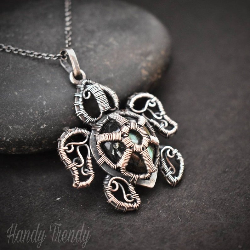 Sea turtle pendant, 925 sterling silver jewelry, Green labradorite necklace, Unique handmade gift for Her Mom Sister Friend, Sea animals