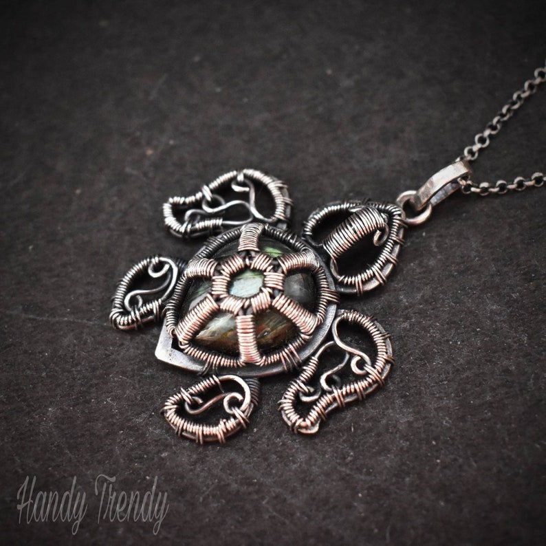 Sea turtle pendant, 925 sterling silver jewelry, Green labradorite necklace, Unique handmade gift for Her Mom Sister Friend, Sea animals