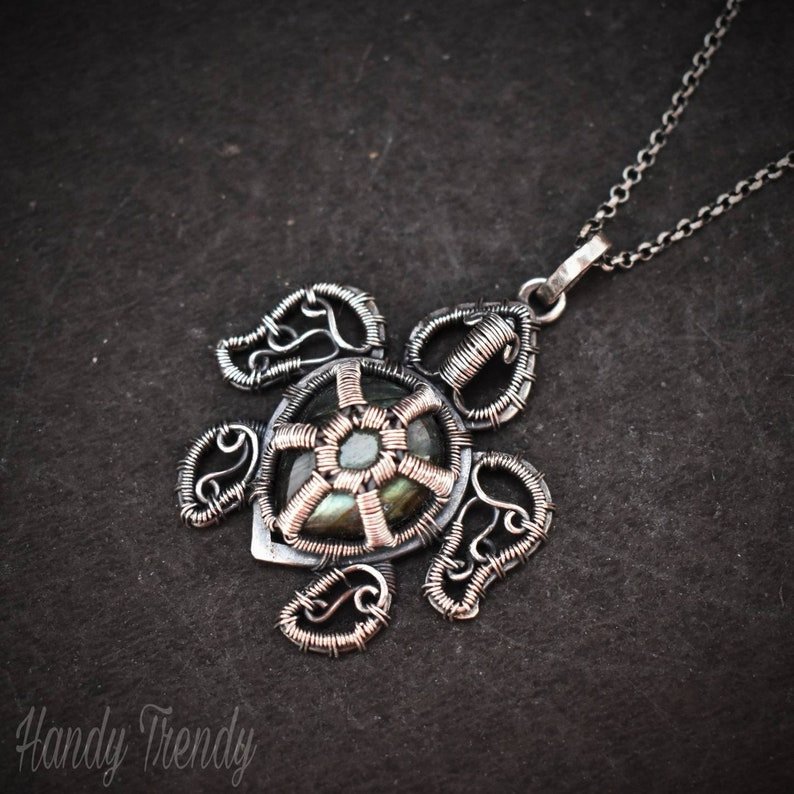 Sea turtle pendant, 925 sterling silver jewelry, Green labradorite necklace, Unique handmade gift for Her Mom Sister Friend, Sea animals