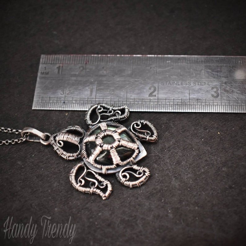 Sea turtle pendant, 925 sterling silver jewelry, Green labradorite necklace, Unique handmade gift for Her Mom Sister Friend, Sea animals