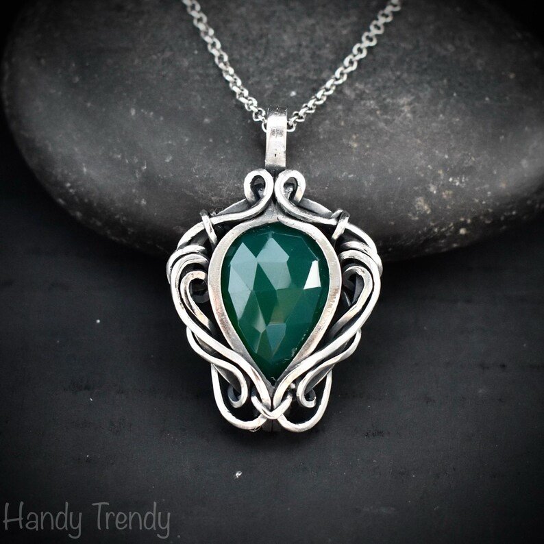 Green onyx free flow pendant, 925 sterling silver Wire wrapped jewelry, Unique handmade gift, Artisan necklace, One of a kind piece