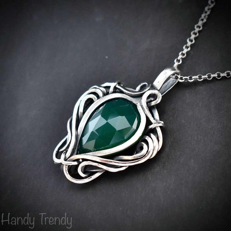 Green onyx free flow pendant, 925 sterling silver Wire wrapped jewelry, Unique handmade gift, Artisan necklace, One of a kind piece