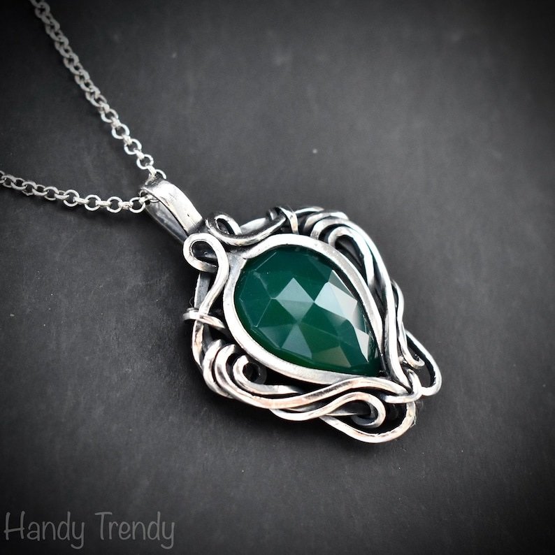 Green onyx free flow pendant, 925 sterling silver Wire wrapped jewelry, Unique handmade gift, Artisan necklace, One of a kind piece