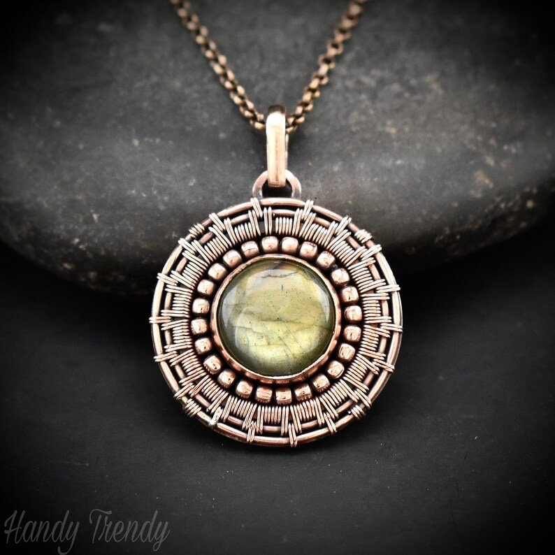 Green labradorite wheel pendant, Copper endless wire wrapped necklace, Unique handmade Gift, Artisan boho jewelry