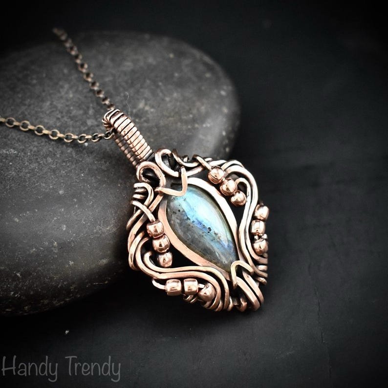 Blue flash labradorite pendant, Free-flow Copper Wire wrapped necklace, Unique handmade gift, One of a kind artisan boho jewelry