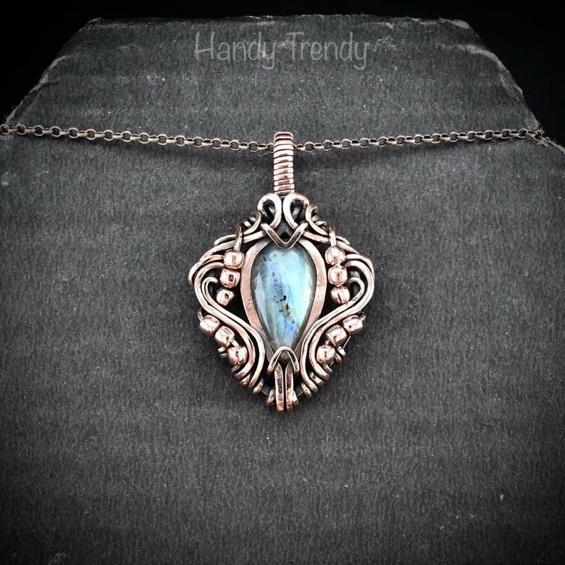 Blue flash labradorite pendant, Free-flow Copper Wire wrapped necklace, Unique handmade gift, One of a kind artisan boho jewelry