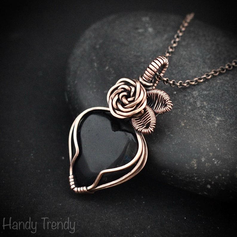 Black onyx heart rose pendant, Copper Wire wrapped necklace, Unique handmade gift, Artisan witch jewelry, Botanical jewellery
