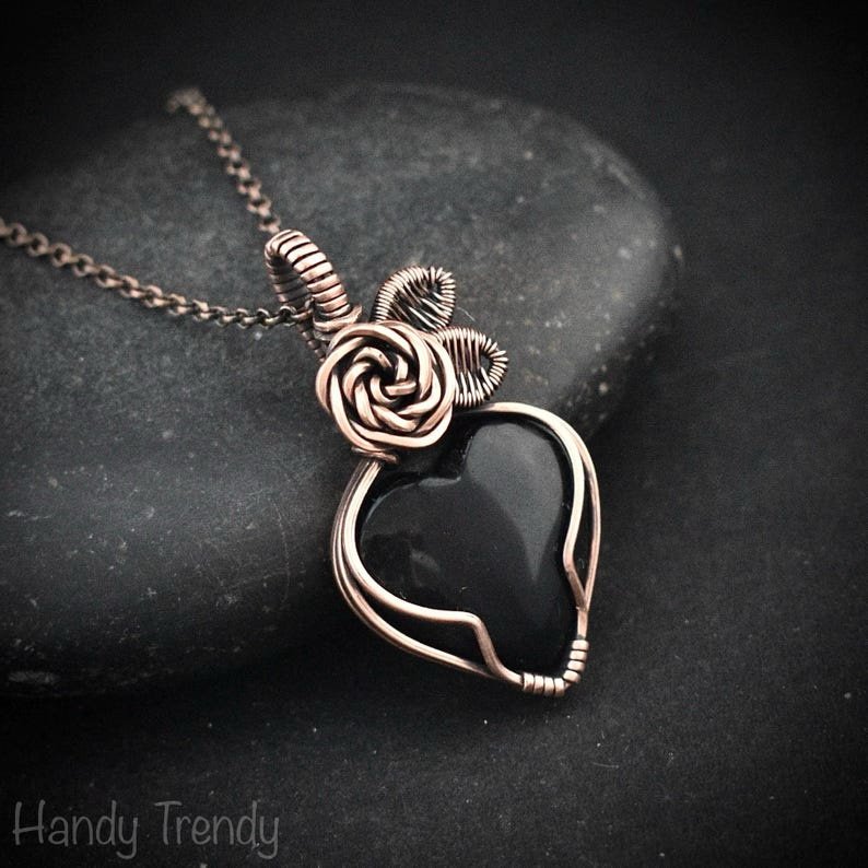 Black onyx heart rose pendant, Copper Wire wrapped necklace, Unique handmade gift, Artisan witch jewelry, Botanical jewellery