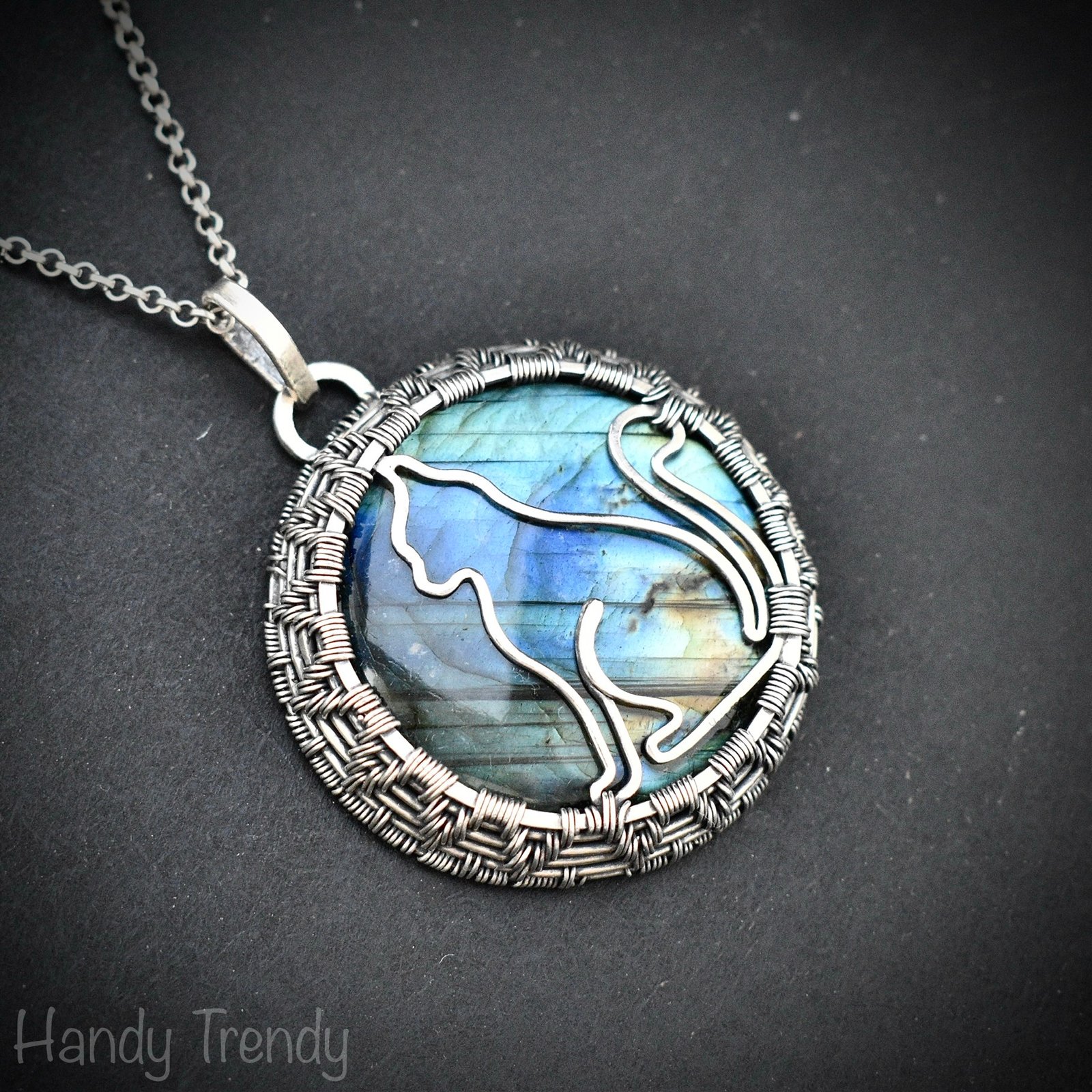 Cat pendant, Blue flash labradorite and 925 sterling silver wire wrapped necklacr, Unique handmade gifts, One of a kind animal jewelry