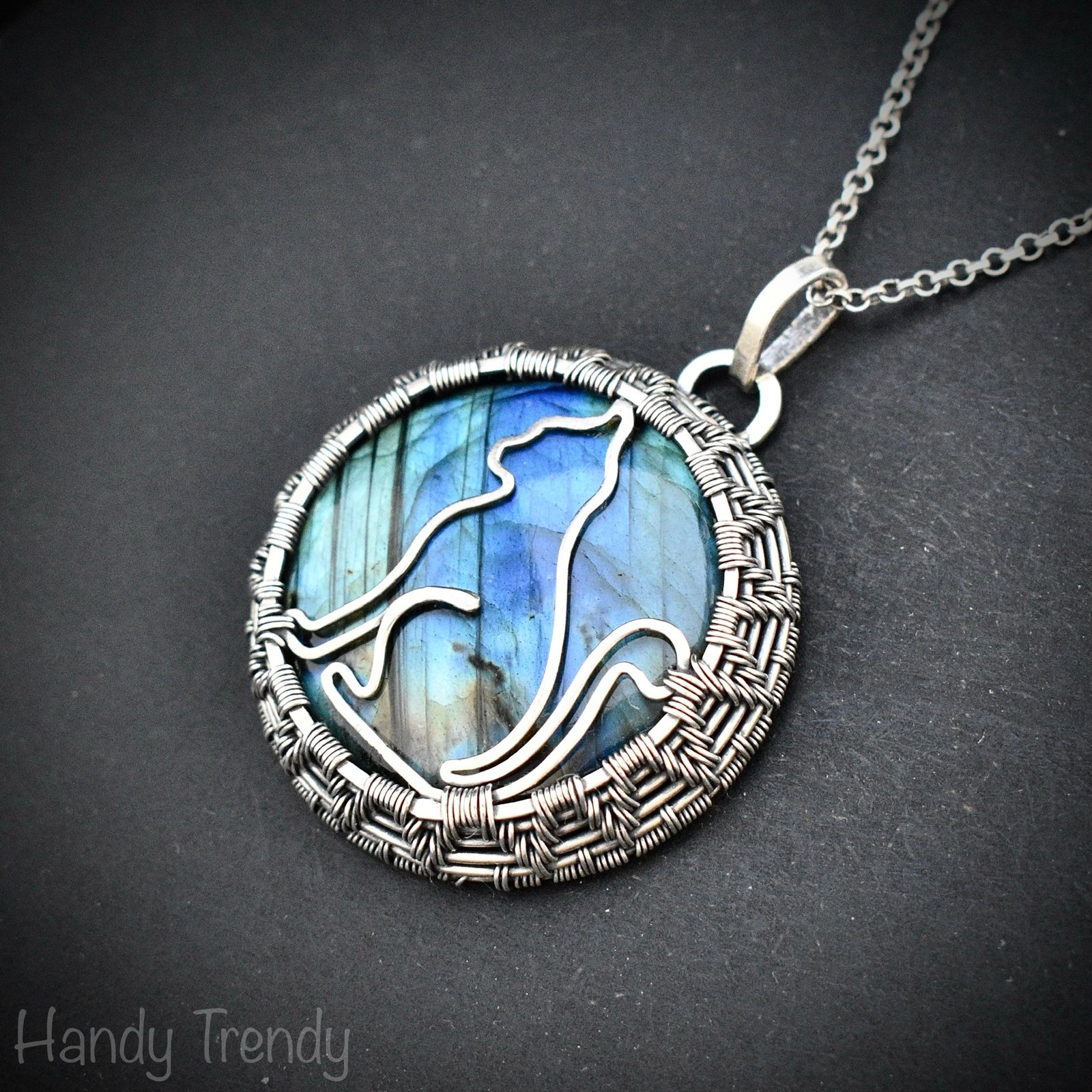 Cat pendant, Blue flash labradorite and 925 sterling silver wire wrapped necklacr, Unique handmade gifts, One of a kind animal jewelry