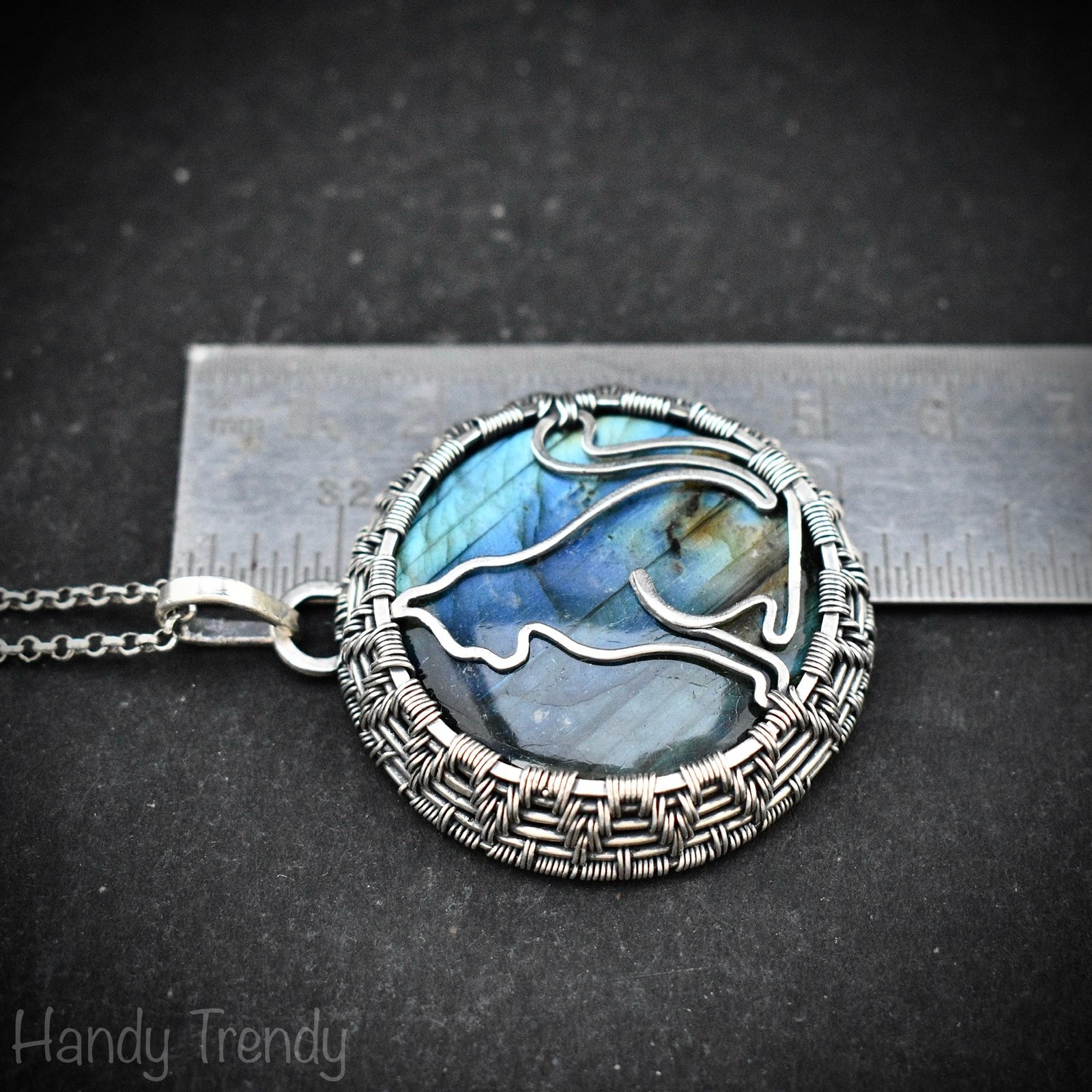 Cat pendant, Blue flash labradorite and 925 sterling silver wire wrapped necklacr, Unique handmade gifts, One of a kind animal jewelry