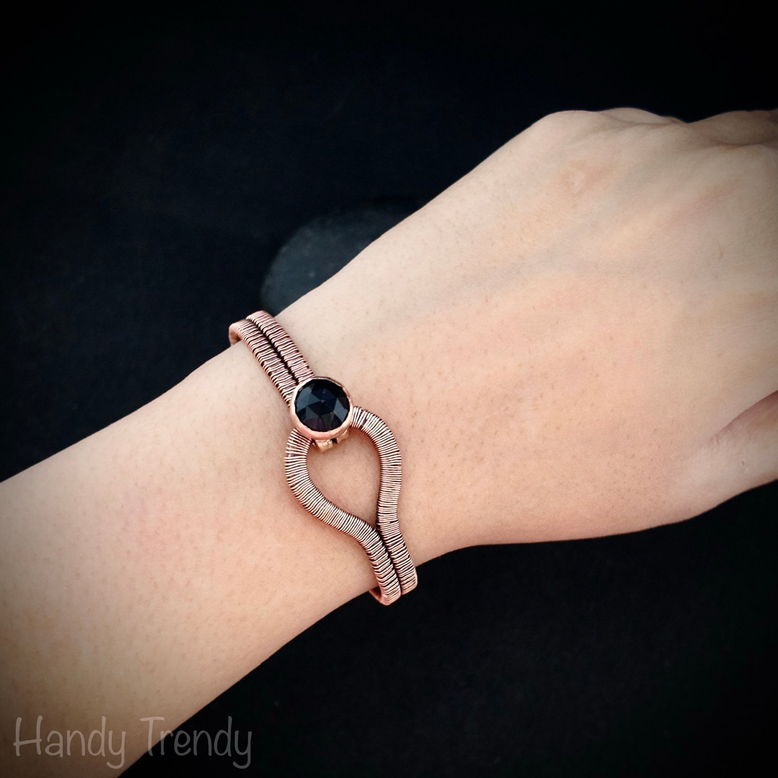 Black onyx copper cuff bracelet, Wire wrapped jewelry, Unisex bracelet, Unique handmade gift, One of a kind artisan jewelry